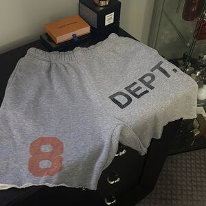 Gallery dept grey fleece shorts size L
